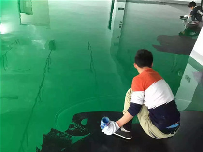 铁山港下面给你一份环氧地坪漆施工的完整流程